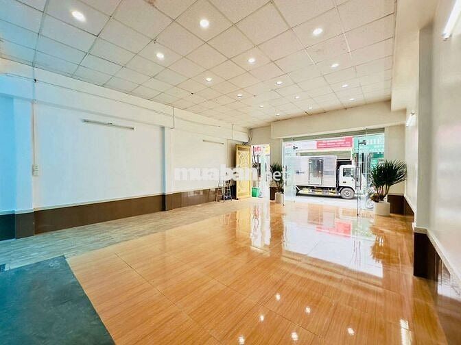 Mặt tiền Hiệp Thành 13 dt 7x50m có nhà 3 lầu nội thất đầy đủ