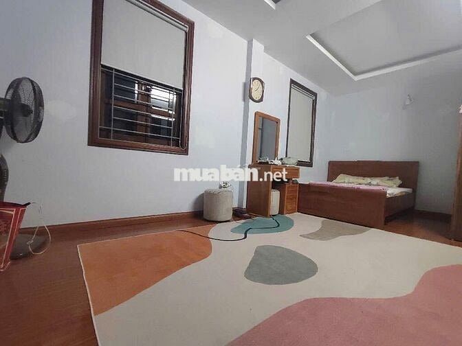 Bồ Đề - Nguyên Căn Đẹp -30m2× 5Tầng - Full Đồ - 14Tr