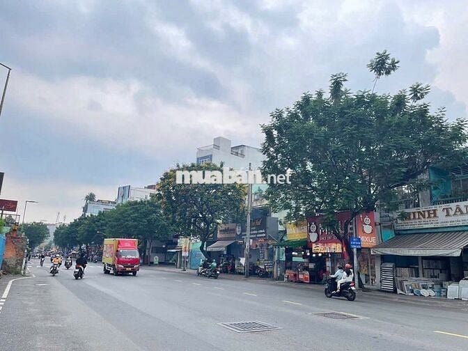 🔥 CHO THUÊ GÓC 2 MẶT TIỀN ĐẸP ĐƯỜNG HÒA BÌNH Q11 ĐỐI DIỆN ĐẦM SEN 🔥