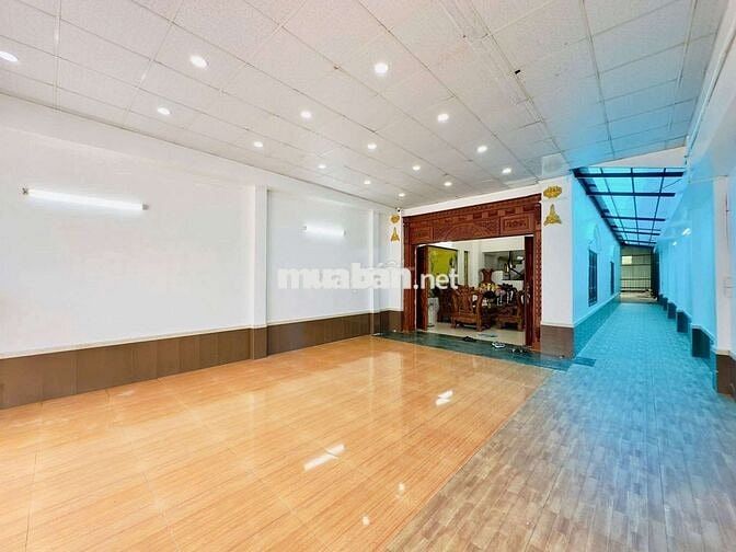 Mặt tiền Hiệp Thành 13 dt 7x50m có nhà 3 lầu nội thất đầy đủ