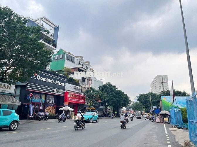🔥 CHO THUÊ GÓC 2 MẶT TIỀN ĐẸP ĐƯỜNG HÒA BÌNH Q11 ĐỐI DIỆN ĐẦM SEN 🔥