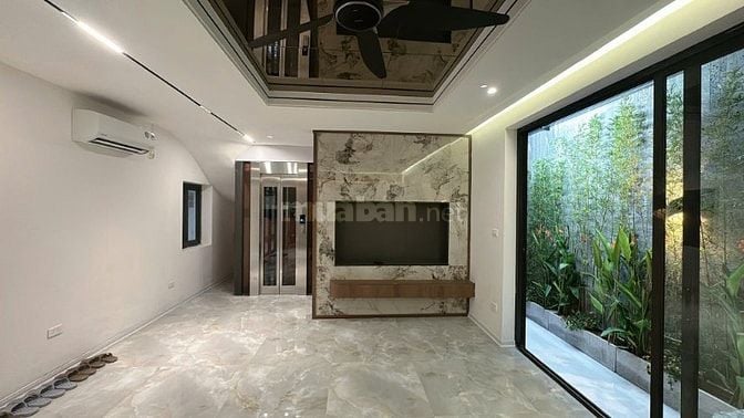 Bán Nhà Hoàng Văn Thái 6 Tầng Xây Mới Mặt Tiền 8,4M ( Cách Ô Tô 5M )