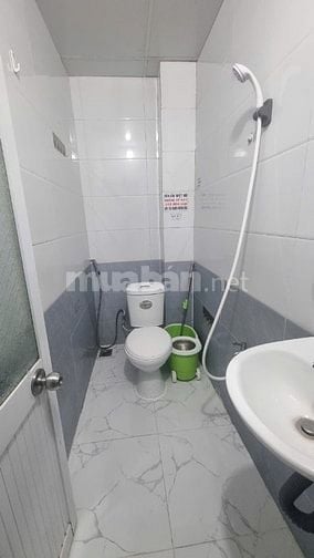 PHÒNG TRỌ MỚI SƠN SỬA CÓ MÁY LẠNH KỆ BẾP GIỜ GIẤC TỰ DO 