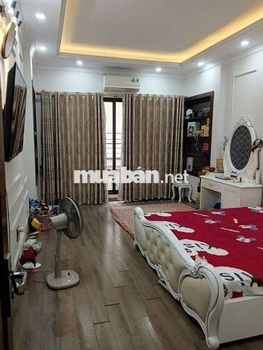 Bán nhà Nguyễn Khánh Toàn, DT60m2, 5 tầng, 8P.ngủ, ngõ thông(14.75 tỷ)