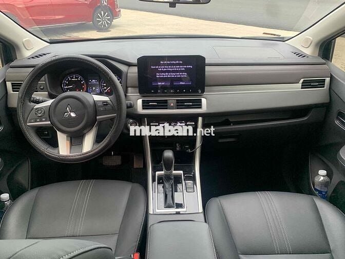 Mitsubishi Xpander 2024 Premium 1.5 AT - 9000 km