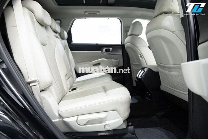 Kia Sorento 2022 Signature 2.2 AT AWD - 17000 km