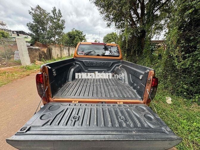 Nissan Navara 2017 NP300 VL 4x4 AT - 135000 km