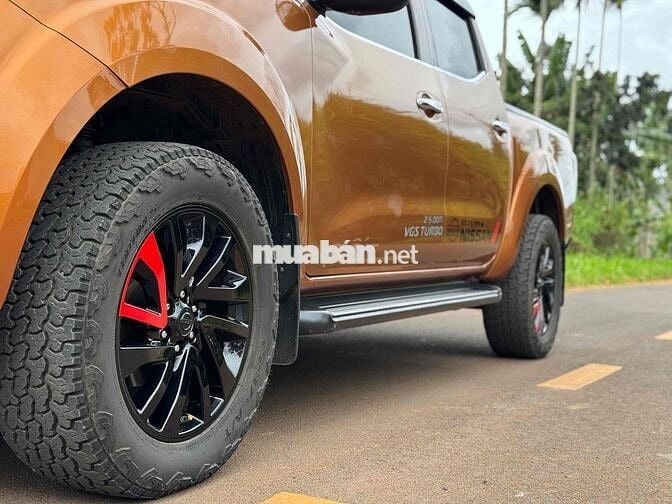 Nissan Navara 2017 NP300 VL 4x4 AT - 135000 km