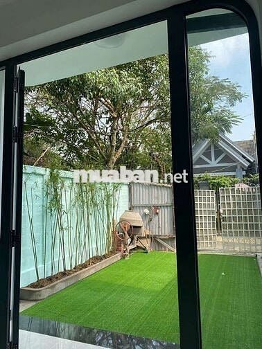 NHÀ MỚI 100% DT 120M2, SÂN ĐẬU OTO, 1T2L 4PN 5WC GẦN CHỢ LINH XUÂN