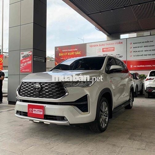 Toyota Innova Cross 2024 HEV - 7000 km