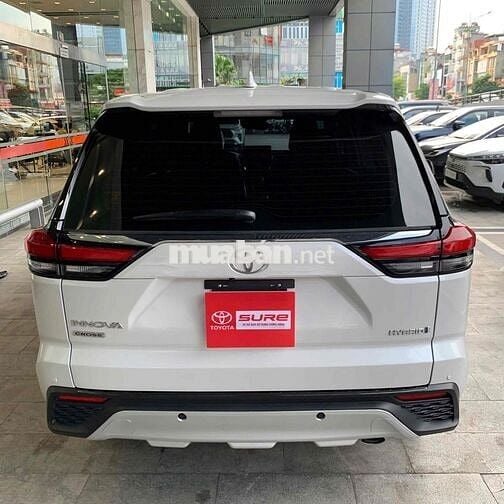 Toyota Innova Cross 2024 HEV - 7000 km