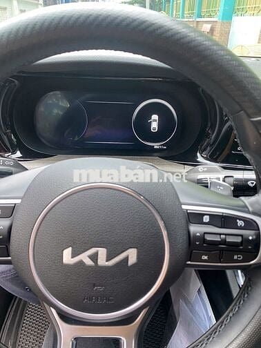 Kia K5 2022 2.0 Premium - 880000 km