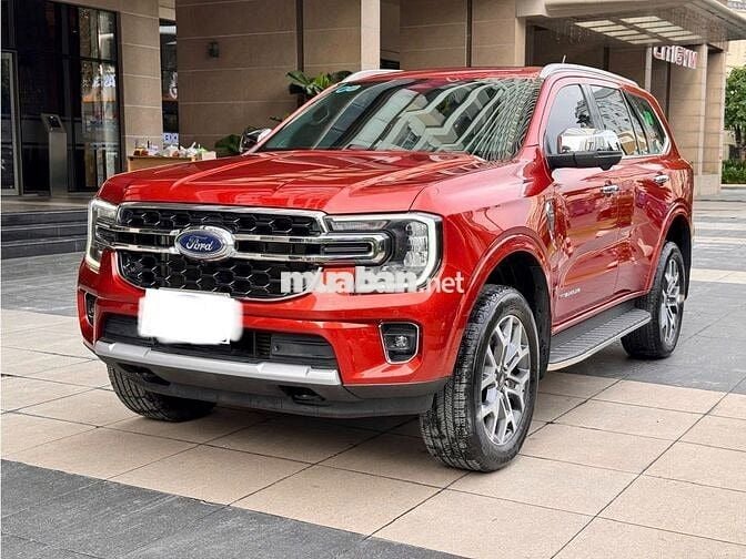 HÀNG HIẾM FORD EVEREST TITANIUM 4x2 2023 MÀU ĐỎ