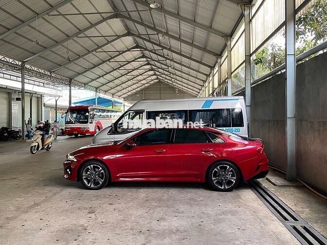 Kia K5 2022 2.0 Premium - 880000 km