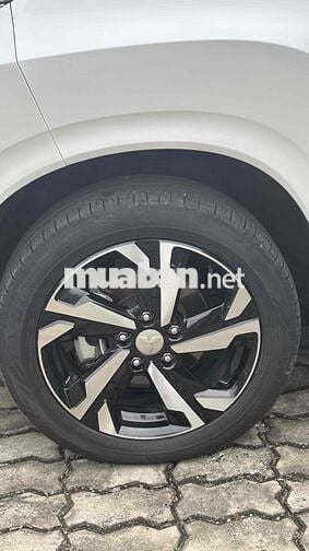 Mitsubishi Xpander 2024 Premium 1.5 AT - 670000 km
