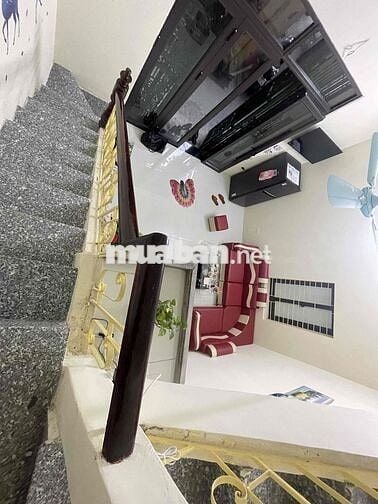 Bán nhà mặt ngõ lô góc 3 tầng phố Thuỵ Khuê