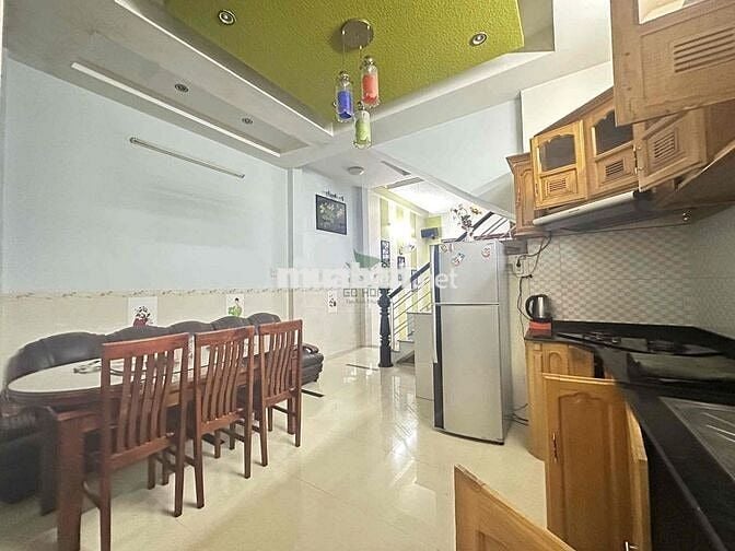 CHO THUÊ NHÀ Ở KINH DOANH 4 PHÒNG NGỦ HẺM TRUNG TÂM THÀNH PHỐ