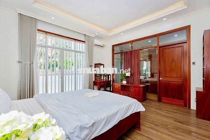 Cho thuê villa hồ bơi 4PN full nội thất cho ở hoặc kinh doanh gần biển