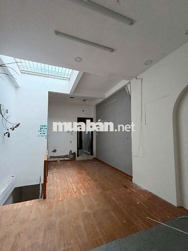 🏤MẶT BẰNG CHO THUÊ GÓC MẶT TIỀN – TRUNG TÂM QUẬN 5