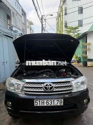 Toyota Fortuner 2009 tự động