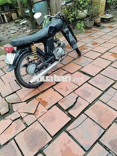 Xe máy Honda 67 màu đen số sàn