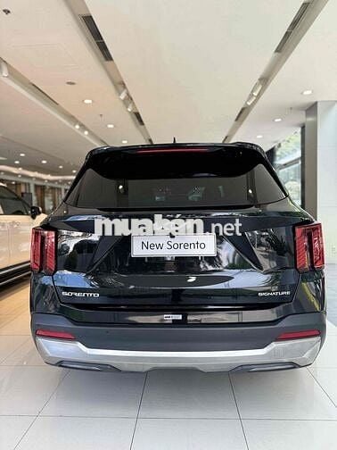 Kia Sorento 2025 sẵn xe giao ưu đãi tiền mặt