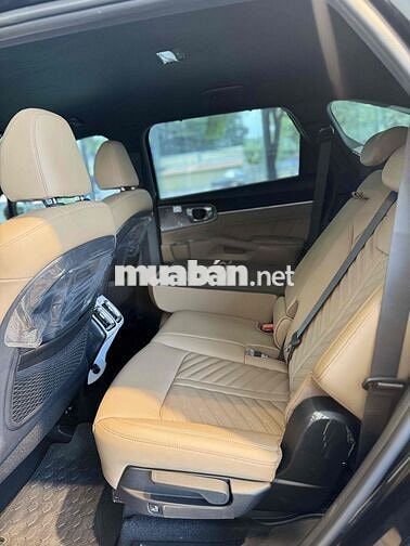 Kia Sorento 2025 sẵn xe giao ưu đãi tiền mặt