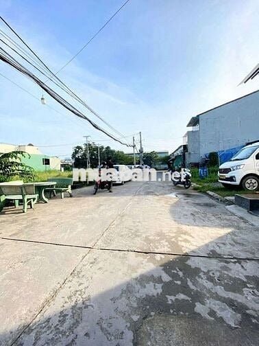1% hh ace nhận đủ. 2 lô Đất đẹp, vuông  đường 8m, xe tải lớn tới nơi
