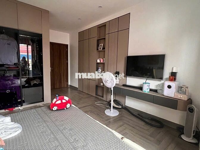 SIÊU PHẨM DƯƠNG QUẢNG HÀM - OTO VÀO NHÀ - VỊ TRÍ ĐỈNH - SỔ ĐỎ ĐẸP