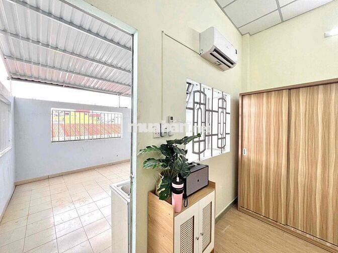 BAN CÔNG 1 PHÒNG NGỦ TÁCH BẾP TẠI QUANG TRUNG