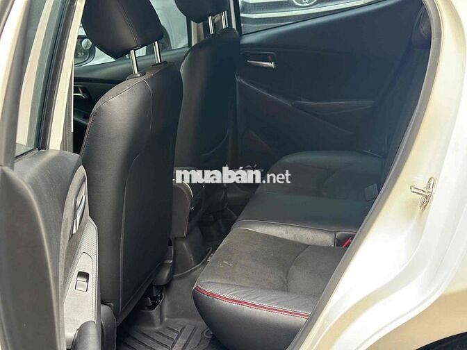 Mazda 2 2024 Luxury - 9000 km