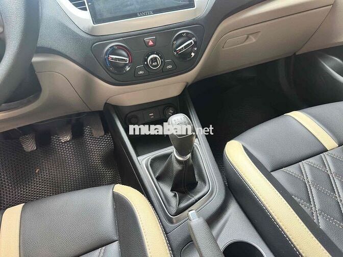 Hyundai Accent 2024 1.5 MT - 45000 km