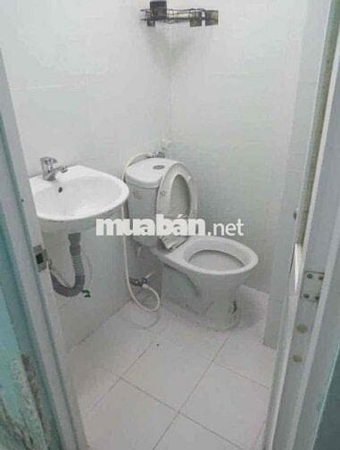 Cho thuê nhà 1trệt 2lầu - đường Trần Bình Trọng - 2pn - p5, Bình Thạnh