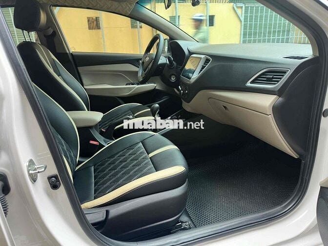 Hyundai Accent 2024 1.5 MT - 45000 km