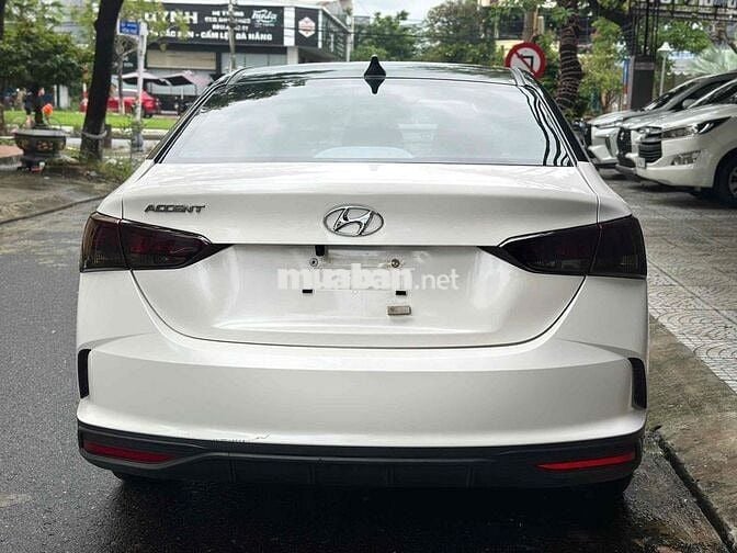 Hyundai Accent 2024 1.5 MT - 45000 km