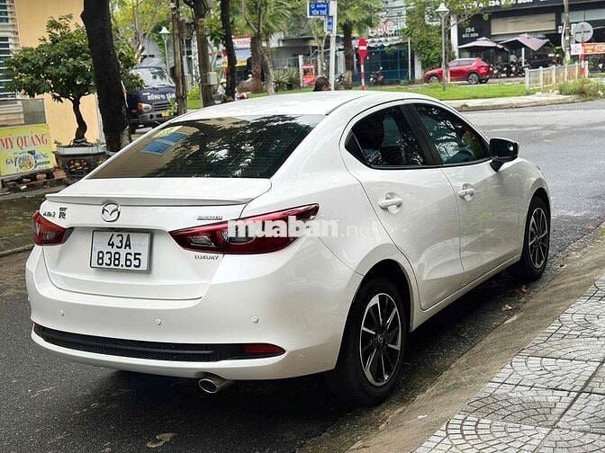 Mazda 2 2024 Luxury - 9000 km