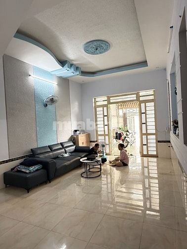 BÁN NHÀ HẺM XE TẢI 12M ĐƯỜNG VÕ THỊ SÁU, DĨ AN, BÌNH DƯƠNG. 105m2, 6.2