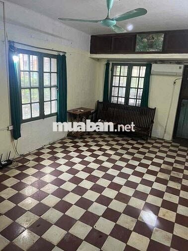 Nhà tập thể E4 phương mai gần bách kinh xây
