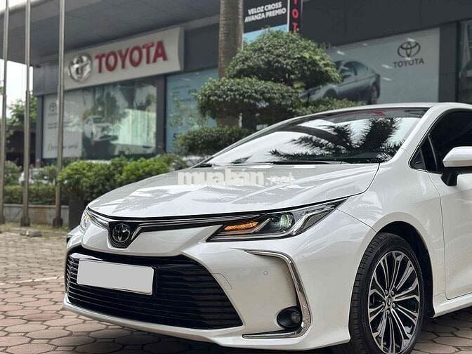 Toyota Hà Đông bán Altis 2022 1.8V - 1v6km
