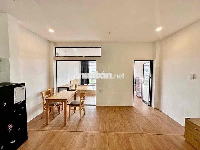 🔥1 PHÒNG NGỦ BAN CÔNG THOÁNG 50M2 ĐẦY ĐỦ NỘI THẤT  NGAY TRUNG TÂM