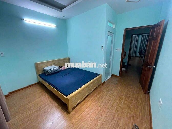 NHÀ TRỆT, 2 LẦU, 3PN, NỘI THẤT, HẺM XE HƠI, GẦN NGÃ TƯ GA