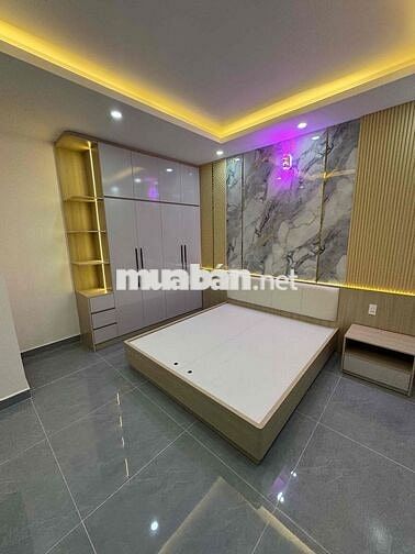 nhà chính chủ, mới xây dọn vào ở liền