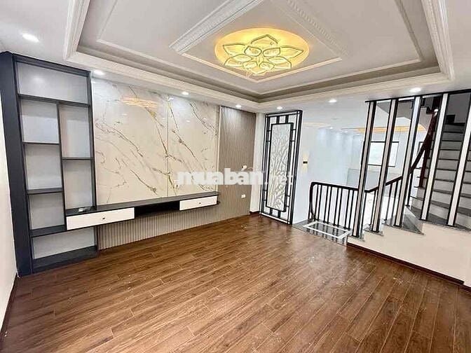 Bán nhà tựu liệt Thanh Trì xây dựng 5.tâng.