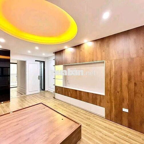Bán nhà Tu Hoàng - 7 tầng thang máy - full nội thất châu âu hơn 7 tỷ