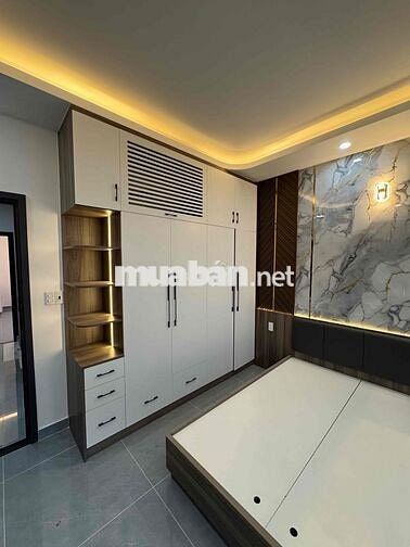 nhà chính chủ, mới xây dọn vào ở liền