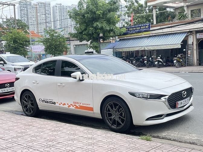 Bán Xe 1 chính chủ từ đầu mazda3 đời 2020 trắng