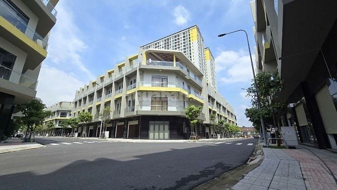 NHÀ PHỐ THƯƠNG MẠI DỊCH VỤ BCONS UNI VALLEY