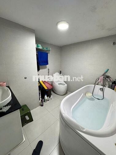Bán gấp CH góc toà N02 Chùa Láng, 73m2, 3N,2WC, giá 7.6 tỷ