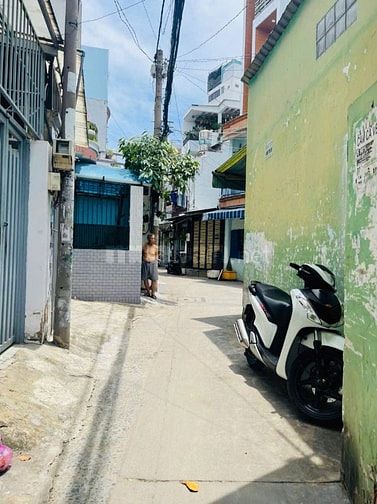 Bán căn nhà hẻm thông 334/ nguyễn văn nghi,f7, dt 3.7x10m, trệt, lầu