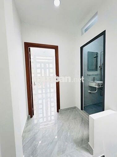 CHỦ CẦN BÁN GẤP NHÀ ĐẸP 3 TẦNG LÊ VĂN HẺM XE TẢI  QUỚI HẺM